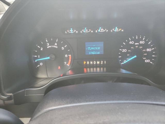 Photo of 2018 Oxford White Ford F-250