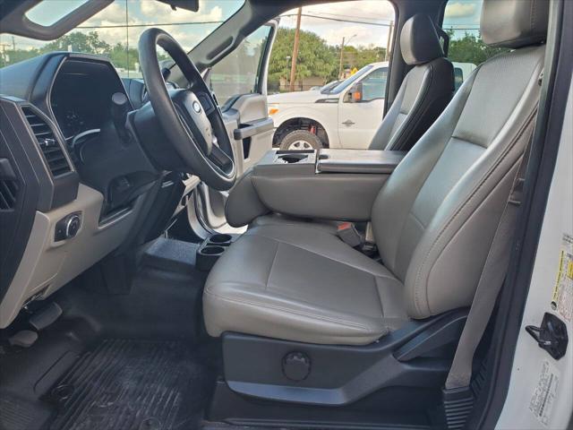 Photo of 2018 Oxford White Ford F-250