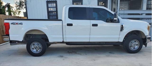 Photo of 2018 Oxford White Ford F-250
