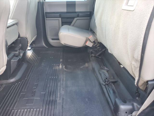Photo of 2018 Oxford White Ford F-250