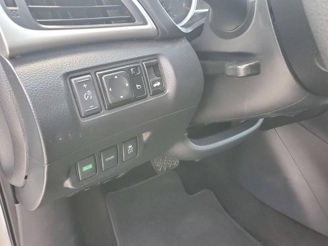 Photo of 2018 Brilliant Silver Nissan Sentra