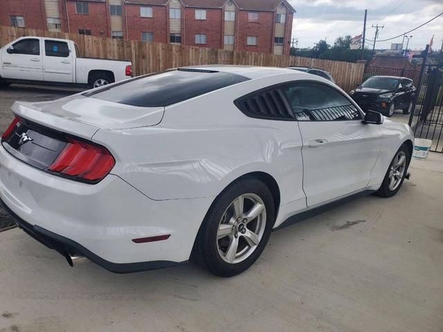 Photo of 2018 Oxford White Ford Mustang