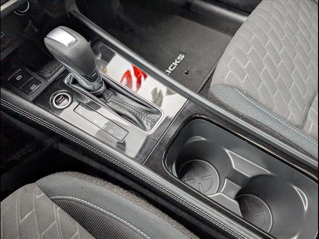 Photo of 2024 Super Black Nissan Kicks
