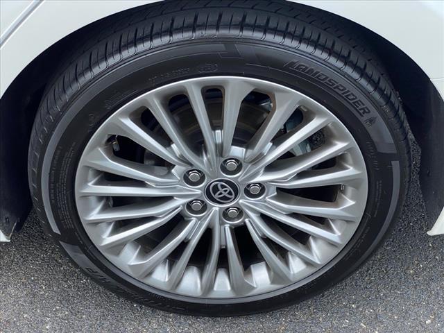 Photo of 2022 Wind Chill Pearl Toyota Avalon