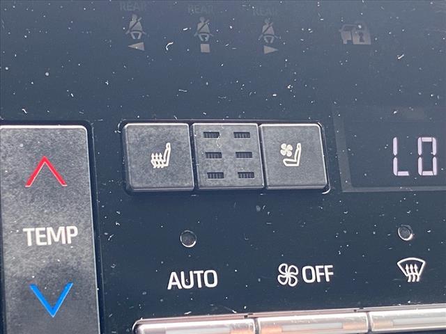 Photo of 2022 Wind Chill Pearl Toyota Avalon