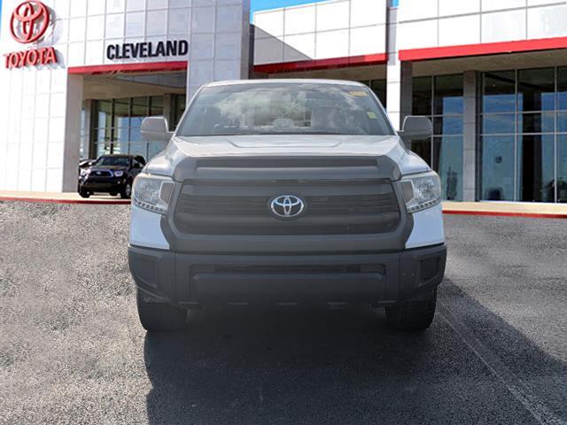 Photo of 2015 Super White Toyota Tundra
