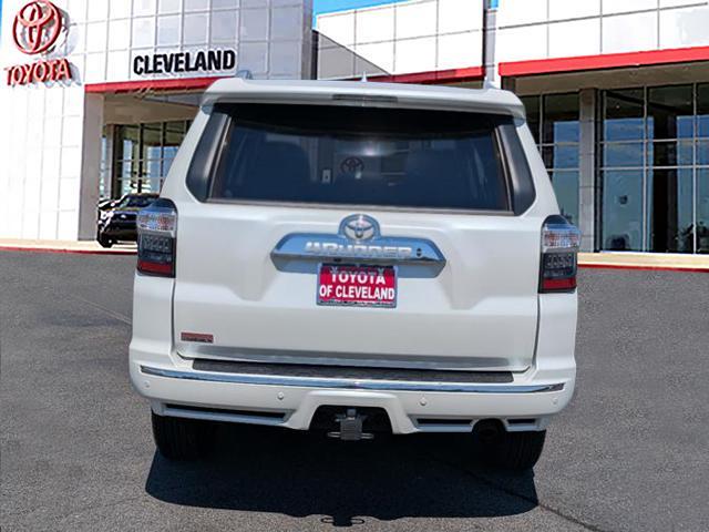 Photo of 2022 Blizzard Pearl Toyota 4Runner