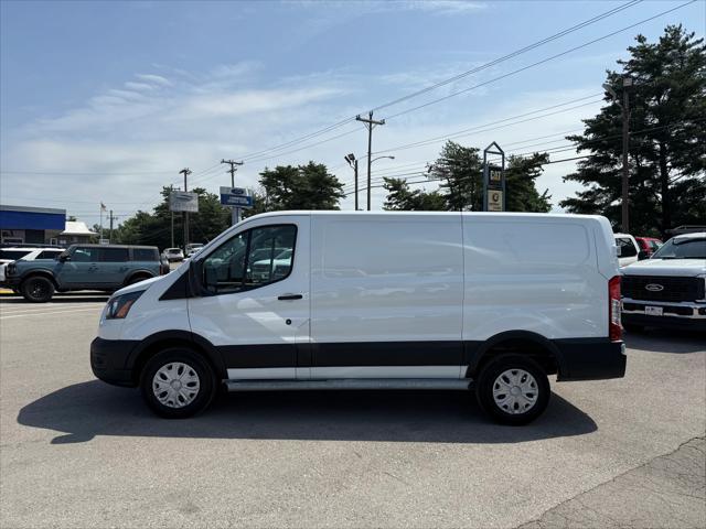 Photo of 2024 Oxford White Ford Transit-250