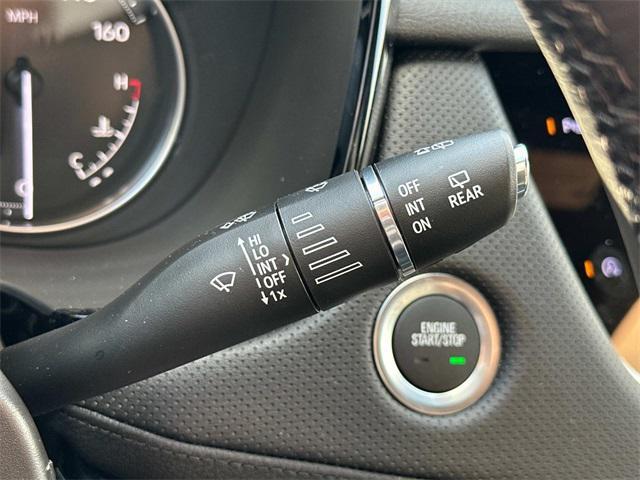 Photo of 2025 Crystal White Tricoat Cadillac XT6