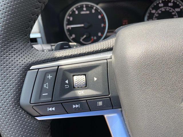 Photo of 2025 White Diamond Mitsubishi Outlander