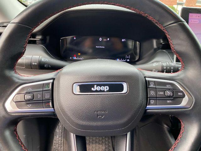 Photo of 2022 Granite Crystal Metallic Clearcoat Jeep Compass