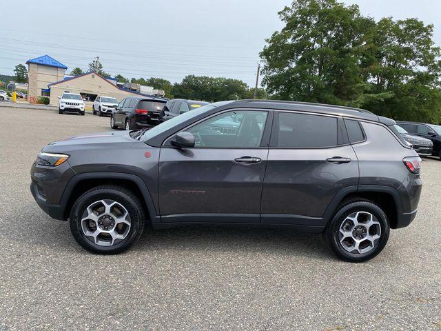 Photo of 2022 Granite Crystal Metallic Clearcoat Jeep Compass
