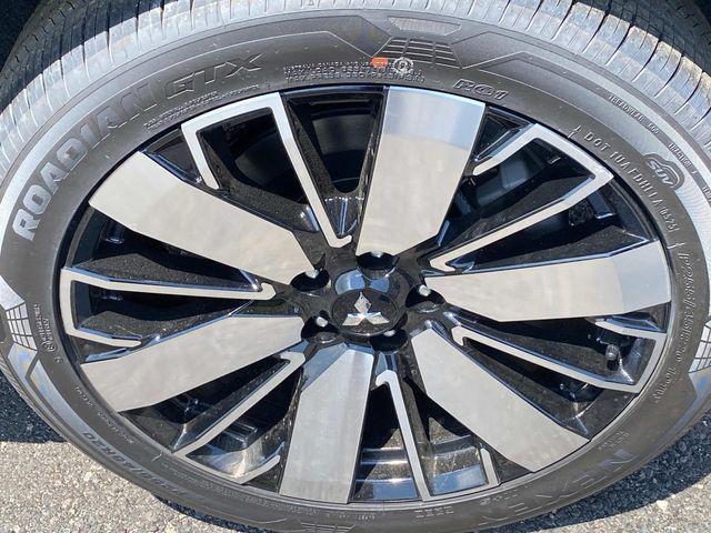 Photo of 2025 Black Mitsubishi Outlander