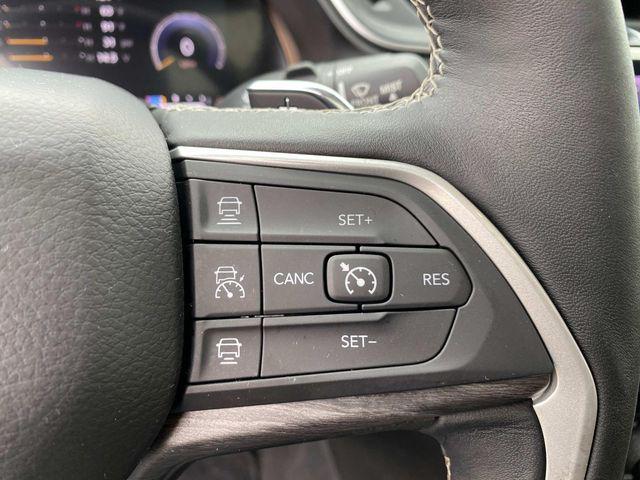 Photo of 2021 Silver Zynith Jeep Grand Cherokee L