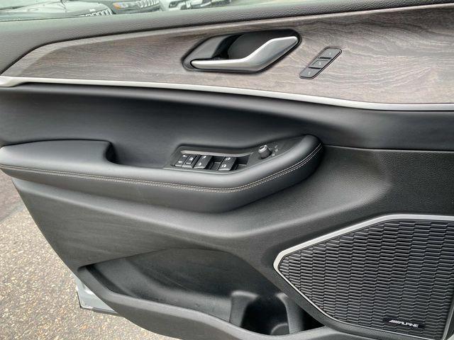 Photo of 2021 Silver Zynith Jeep Grand Cherokee L