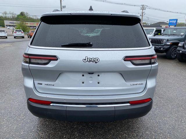 Photo of 2021 Silver Zynith Jeep Grand Cherokee L