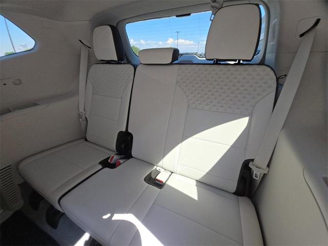 Photo of 2026 Summit White GMC Acadia