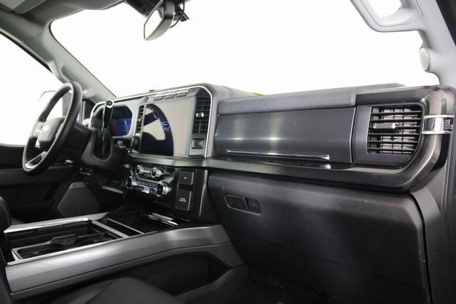 Photo of 2024 Agate Black Metallic Ford F-250
