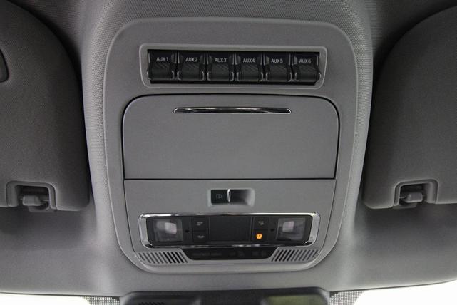 Photo of 2024 Agate Black Metallic Ford F-250