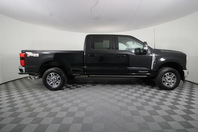 Photo of 2024 Agate Black Metallic Ford F-250