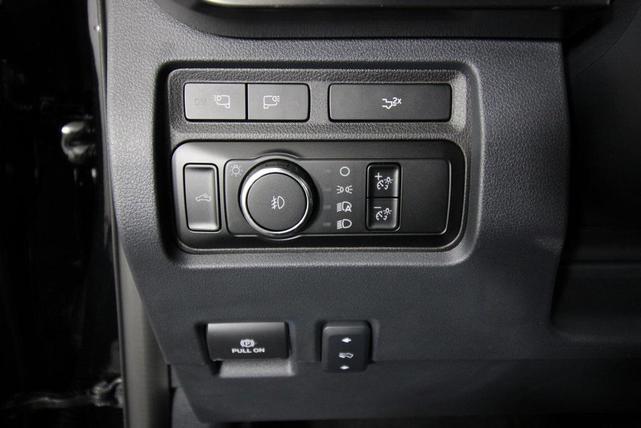 Photo of 2024 Agate Black Metallic Ford F-250
