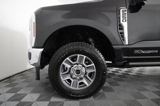 Photo of 2024 Agate Black Metallic Ford F-250
