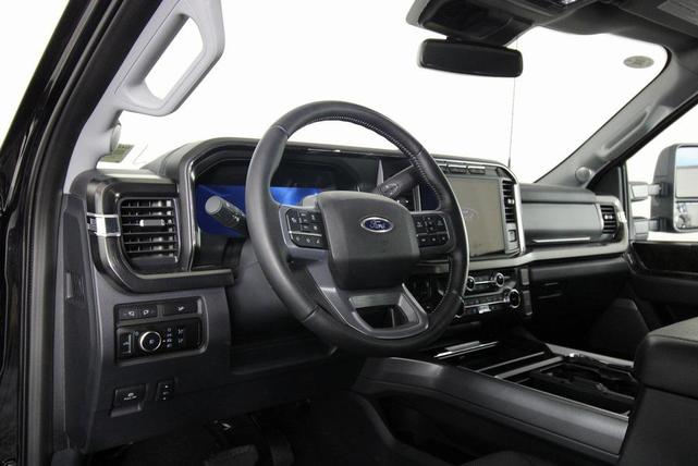 Photo of 2024 Agate Black Metallic Ford F-250
