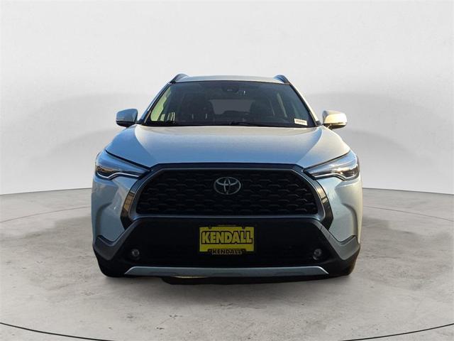 Photo of 2022 Pearl Toyota Corolla Cross