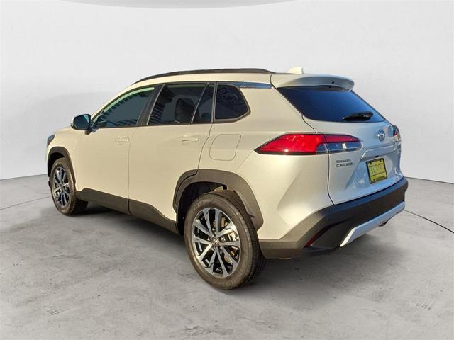 Photo of 2022 Pearl Toyota Corolla Cross