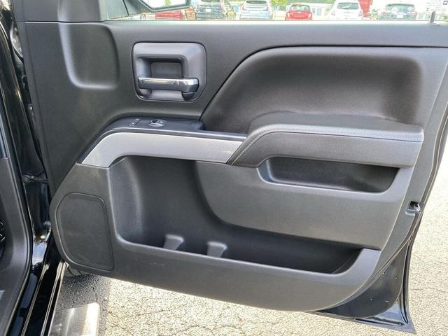 Photo of 2018 Black Chevrolet Silverado 1500