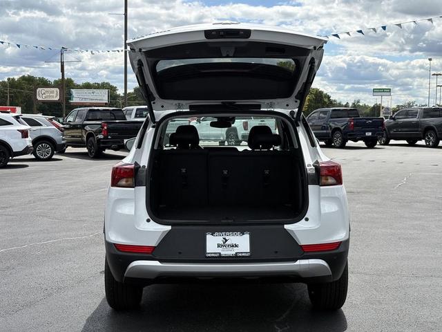 Photo of 2026 Summit White Chevrolet Trailblazer