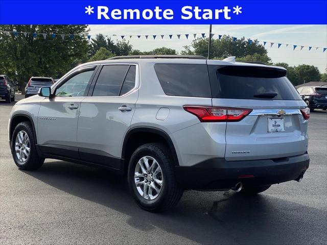Photo of 2021 Silver Ice Metallic Chevrolet Traverse