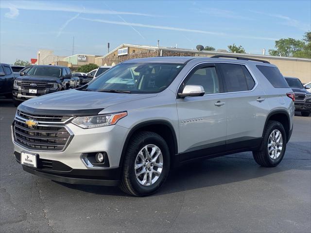 Photo of 2021 Silver Ice Metallic Chevrolet Traverse