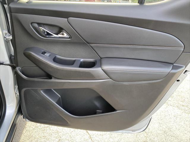 Photo of 2021 Silver Ice Metallic Chevrolet Traverse