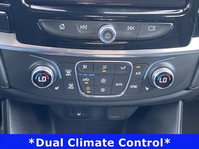 Photo of 2021 Silver Ice Metallic Chevrolet Traverse