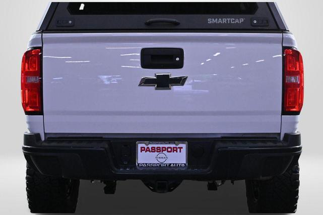 Photo of 2020 Summit White Chevrolet Colorado