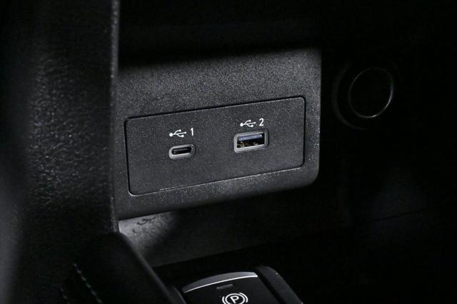 Photo of 2024 Boulder Gray Pearl Nissan Kicks