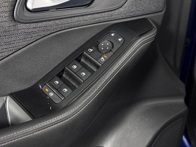 Photo of 2022 Caspian Blue Metallic Nissan Rogue