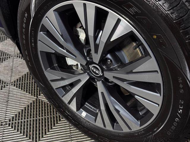 Photo of 2022 Caspian Blue Metallic Nissan Rogue