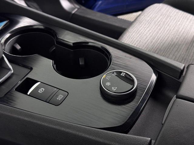Photo of 2022 Caspian Blue Metallic Nissan Rogue