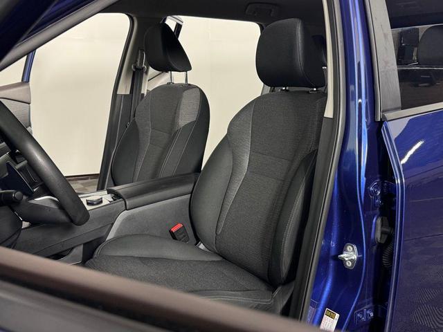 Photo of 2022 Caspian Blue Metallic Nissan Rogue