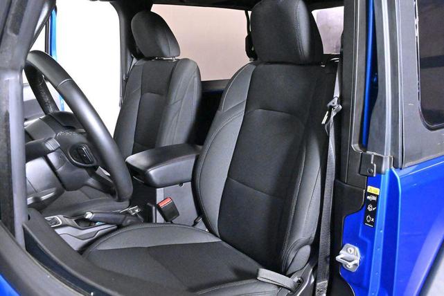 Photo of 2022 Hydro Blue Pearlcoat Jeep Wrangler