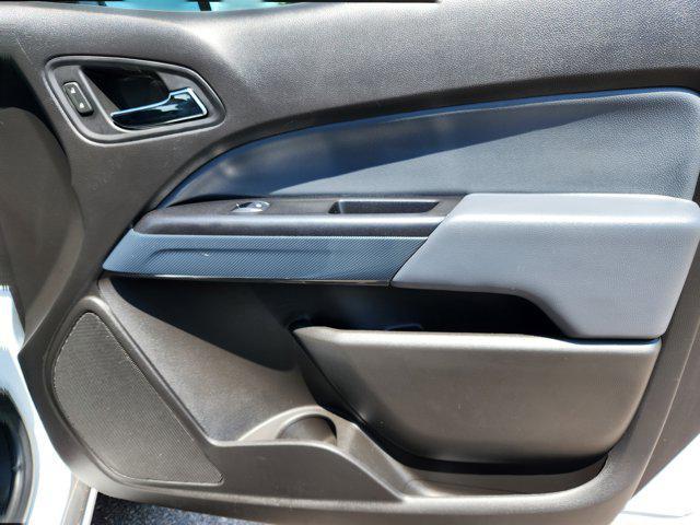 Photo of 2017 Summit White Chevrolet Colorado