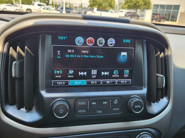 Photo of 2017 Summit White Chevrolet Colorado