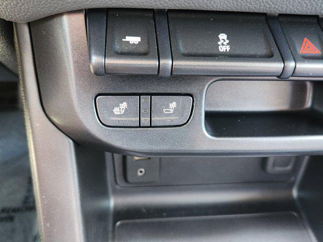 Photo of 2017 Summit White Chevrolet Colorado