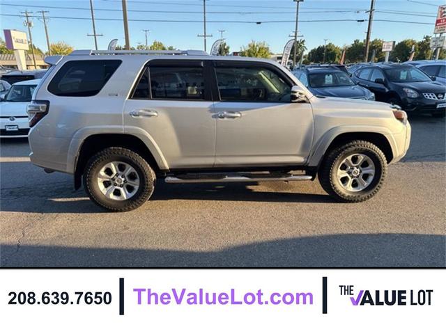 Photo of 2016 Classic Silver Metallic Toyota 4Runner