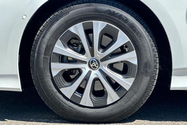 Photo of 2022 Wind Chill Pearl Toyota Prius Prime