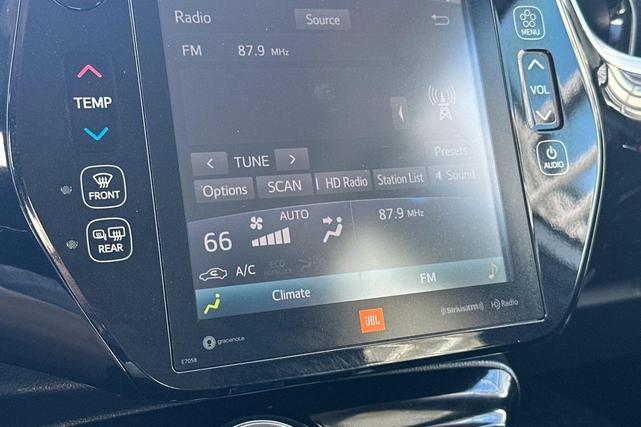 Photo of 2022 Wind Chill Pearl Toyota Prius Prime