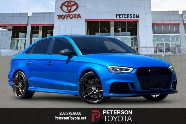 Photo of 2018 Ara Blue Crystal Effect Audi RS 3