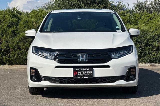 Photo of 2025 Platinum White Honda Odyssey